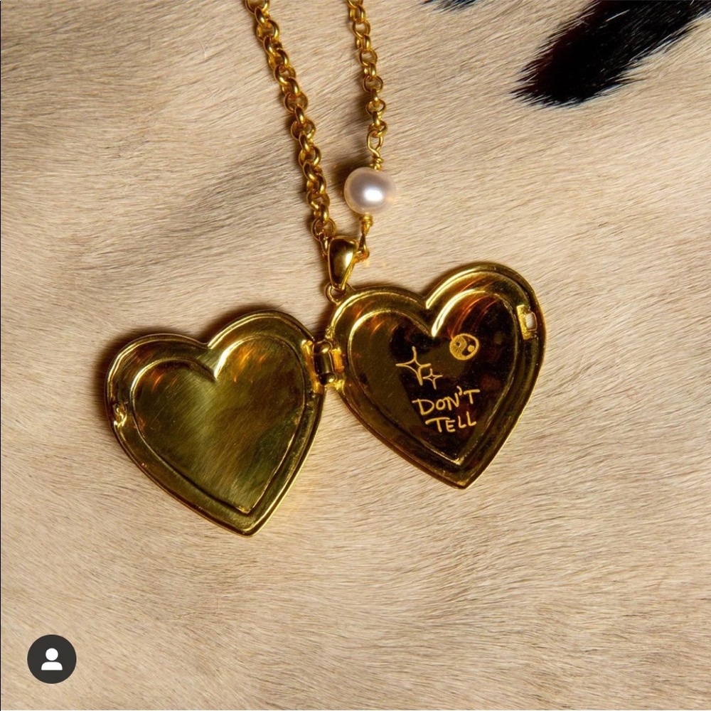 Girlknewyork limited edition locket